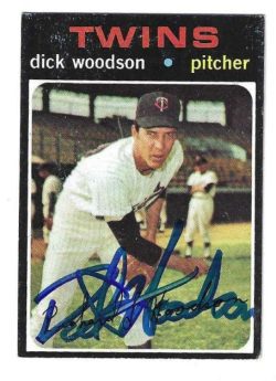 Autographed DICK WOODSON Minnesota Twins 1971 Topps Card