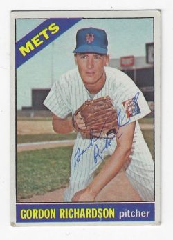 Autographed GORDON RICHARDSON New York Mets 1966 Topps Card