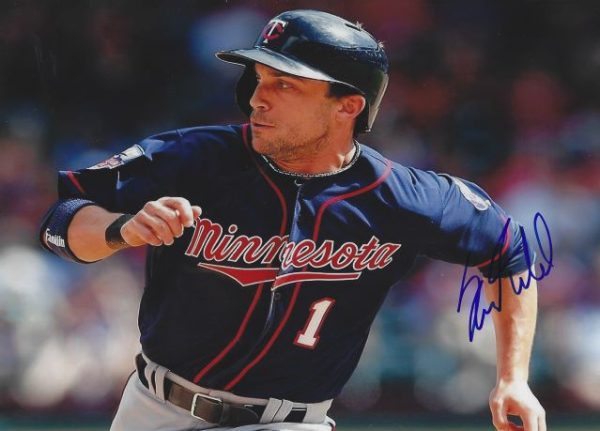 Autographed SAM FULD 8X10 Minnesota Twins Photo