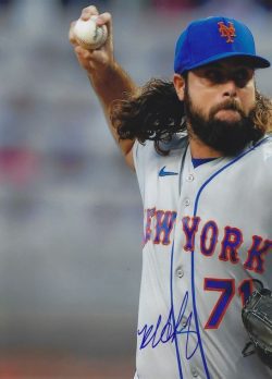 Autographed R.J. ALVAREZ 8X10 New York Mets photo