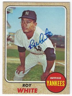 Autographed ROY WHITE New York Yankees 1968 Topps Card