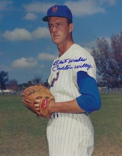 AUTOGRAPHED CARLTON WILLEY 8X10 New York Mets photo