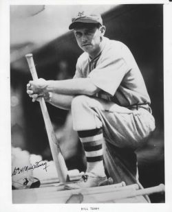 Autographed HOF'R BILL TERRY 8x10 New York Giants Photo