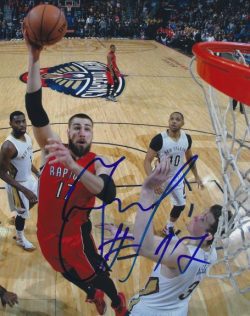 Autographed JONAS VALANCIUNAS 8x10 Toronto Raptors photo