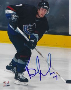 AUTOGRAPHED BRENDAN MORRISON 8x10 Vancouver Canucks Photo