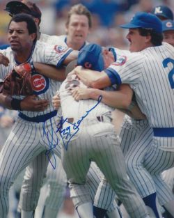 AUTOGRAPHED RON DAVIS 8X10 Chicago Cubs Photo