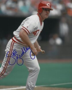 AUTOGRAPHED SCOTT BRADLEY 8X10 Cincinnati Reds Photo