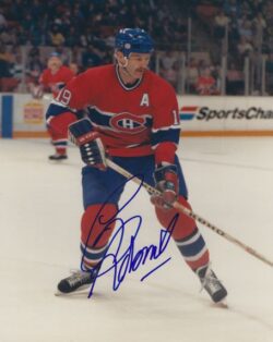 Autographed LARRY ROBINSON 8x10 Montreal Canadiens Photo