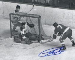 Autographed GARRY UNGER 8x10 Detroit Red Wings Photo