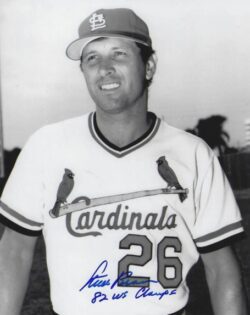 AUTOGRAPHED STEVE BRAUN "82 WSC" 8x10 St. Louis Cardinals photo