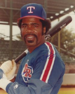 Autographed GARY WARD 8X10 Texas Rangers Photo