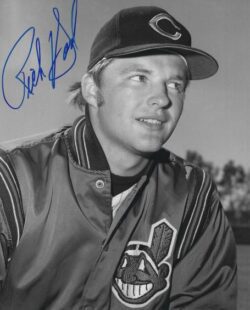 AUTOGRAPHED RICH HAND 8X10 Cleveland Indians Photo