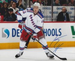 Autographed KEVIN HAYES 8X10 New York Rangers Photo
