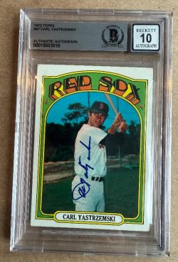 Signed 1972 Topps Carl Yastrzemski Boston Red Sox card #37 Beckett Slabbed -10