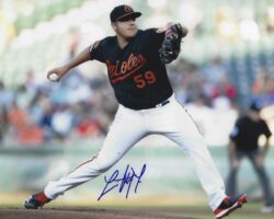 AUTOGRAPHED LUIS ORTIZ 8X10 Baltimore Orioles Photo