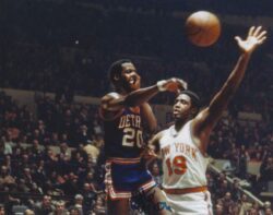 Autographed OTTO MOORE 8X10 Detroit Pistons Photo