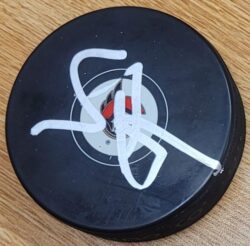 Autographed TIM STUTZLE Ottawa Senators Hockey Puck