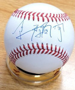 Autographed HAO-YU LEE Official Major League Baseball