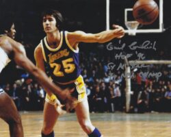 Autographed GAIL GOODRICH 3 Inscriptions 8x10 Los Angeles Lakers photo
