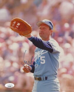 AUTOGRAPHED GEORGE BRETT 8x10 Kansas City Royals Photo JSA