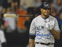 AUTOGRAPHED ANDRUW JONES 8X10 New York Yankees photo