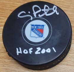 Autographed  CRAIG PATRICK "HOF 2001" New York Rangers Hockey Puck