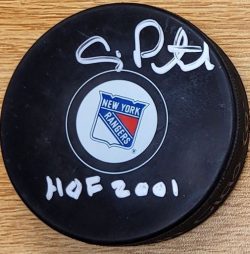 Autographed  CRAIG PATRICK "HOF 2001" New York Rangers Hockey Puck