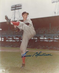AUTOGRAPHED EWELL BLACKWELL 8X10 Cincinnati Reds Photo