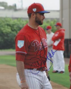 AUTOGRAPHED DREW BUTERA 8X10 Philadelphia Phillies Photo