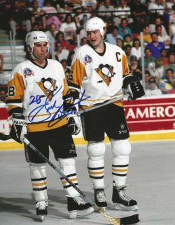 Autographed GORDIE ROBERTS 8x10 Pittsburgh Penguins Photo