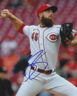 AUTOGRAPHED BUCK FARMER 8x10 Cincinnati Reds Photo