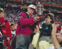 Autographed TOM OSBORNE 8x10 Nebraska Cornhuskers Photo
