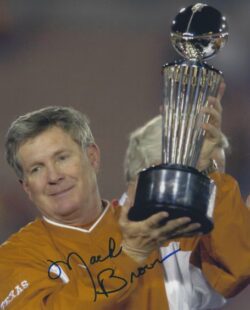 AUTOGRAPHED MACK BROWN 8X10 Texas Longhorns Photo