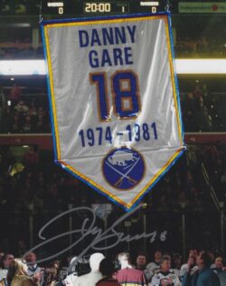 Autographed DANNY GARE 8X10 Buffalo Sabres Photo