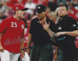 AUTOGRAPHED DAVID BELL 8x10 Cincinnati Reds Photo