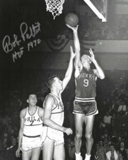 Autographed  BOB PETTIT St. Louis Hawks 8x10 photo
