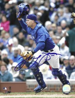 AUTOGRAPHED  MICHAEL BARRETT 8X10 Chicago Cubs photo