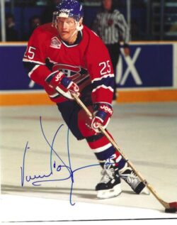 Autographed VINCENT DAMPHOUSSE 8X10 Montreal Canadiens photo
