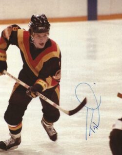 Autographed TONY TANTI Vancouver Canucks 8x10 Photo