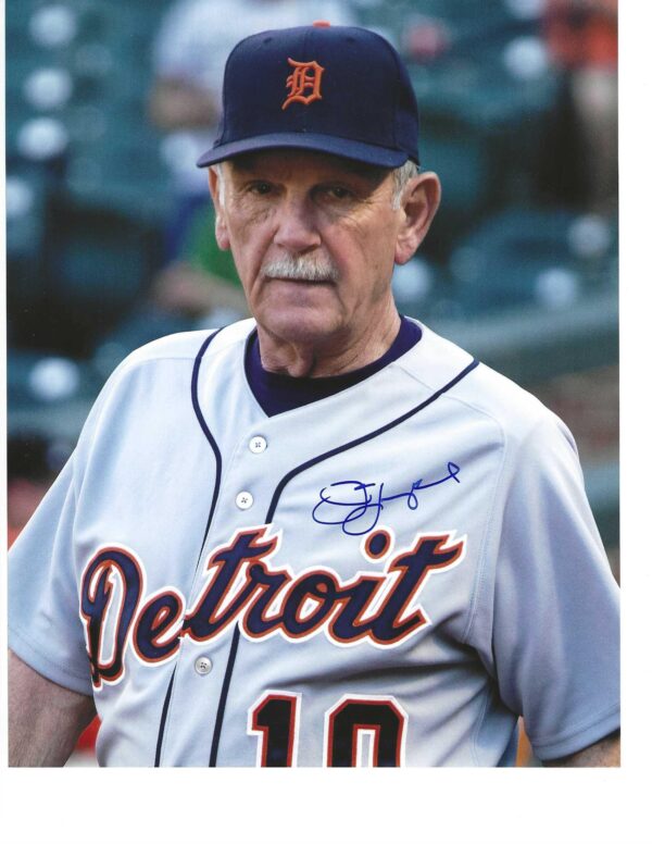 AUTOGRAPHED JIM LEYLAND 8X10 Detroit Tigers Photo