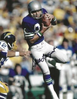 Autographed STEVE LARGENT HOF 8X10 Seattle Seahawks photo