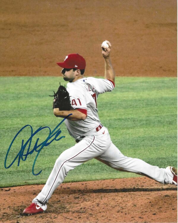 AUTOGRAPHED DAVID HALE 8X10  Philadelphia Phillies photo