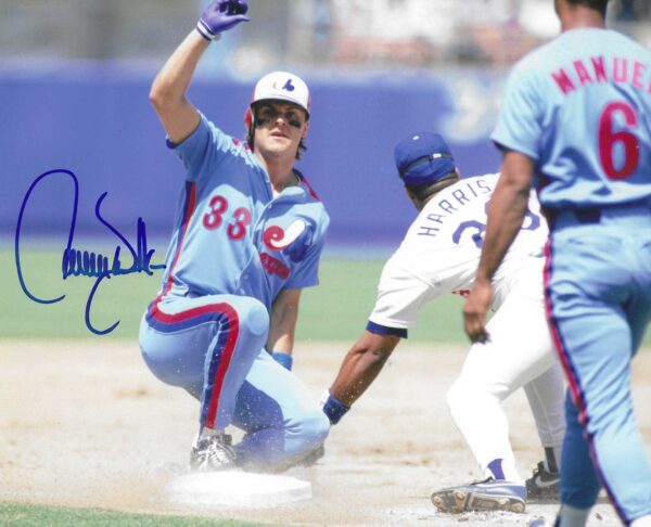 AUTOGRAPHED  Larry Walker 8x10 Montreal Expos Photo