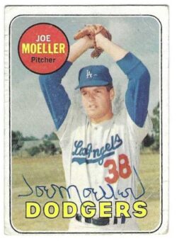 Autographed JOE MOELLER Los Angeles Dodgers 1969 Topps card