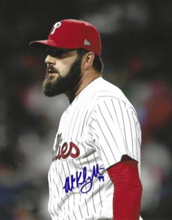 Autographed  MCKINLEY MOORE 8X10 Philadelphia Phillies Photo