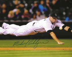 Autographed Michael Cuddyer 8x10 Colorado Rockies  photo