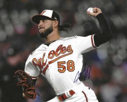 AUTOGRAPHED CIONEL PEREZ 8X10 Baltimore Orioles Photo