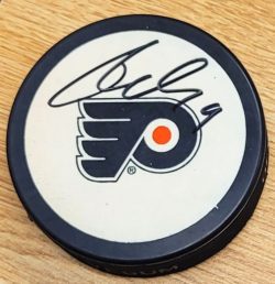 Autographed DERICK BRASSARD Philadelphia Flyers Hockey Puck