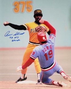 AUTOGRAPHED RENNIE STENNETT Pittsburgh Pirates 11X14 Photo