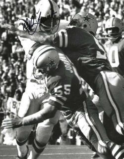 Autographed D.D. LEWIS 8x10 Dallas Cowboys Photo